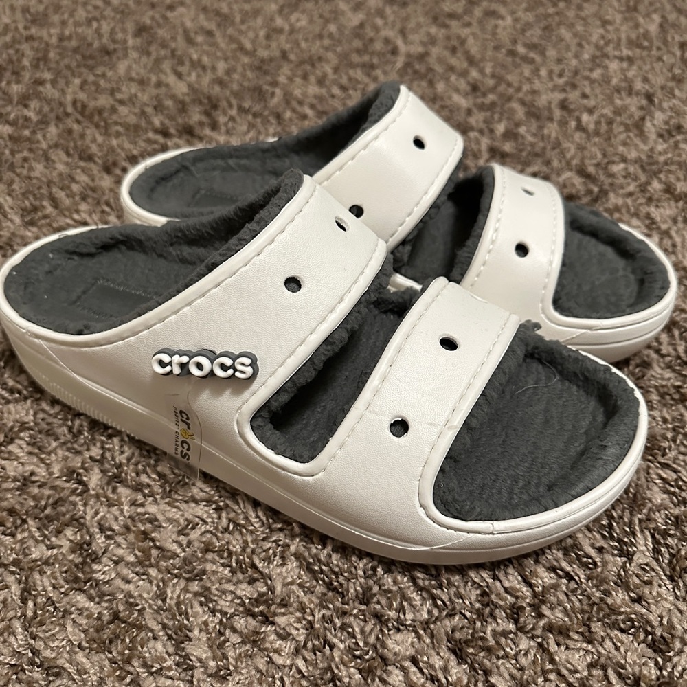 CROCS Classic Cozzzy Sandal Size 10M & 12W
